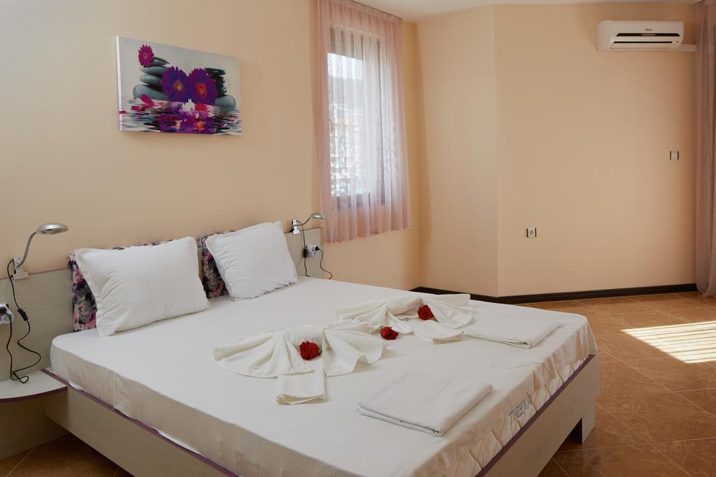 Mars Apartments In Complex Shipka Sveti Vlas Exterior photo